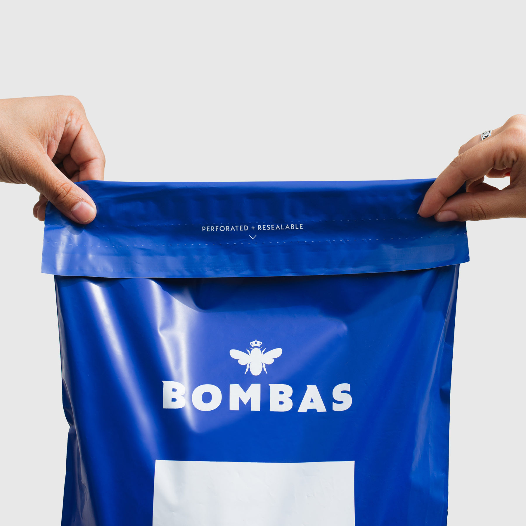 Bombas uses Lumi to produce Poly Mailers with tear strips and adhesive strips for easy returns. Watch our full unboxing video. Packaging Strategies for Efficient Returns